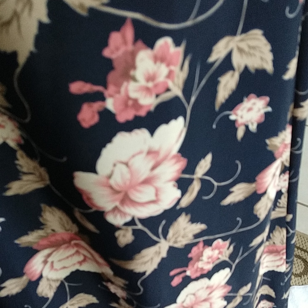 Skirt - Picture 2 of 2